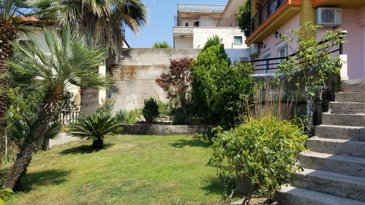 Michael'S Apartment'S Nea Roda Dış mekan fotoğraf